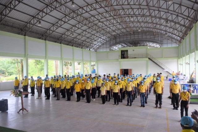 จิตอาสาจัดเตรียมสถานที่โครงการคลินิกเกษตรเคลื่อนที่ และโครงการจังหวัดกระบี่เคลื่อนที่